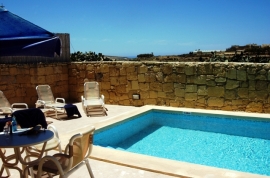 MARGIA holiday house swimming pool with sun bathing area