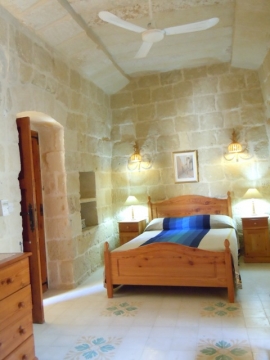 Razzett BALLUTA double bedroom with ceiling fan