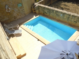 GUNO holiday house sun bathing area